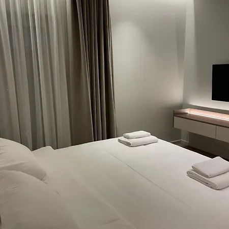Apartament Two Steps Luxury Tirana