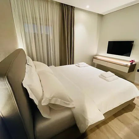 Two Steps Luxury
